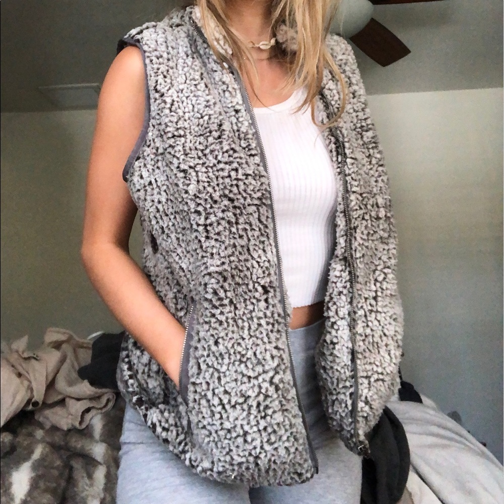 Fuzzy Vest - Picture 3 of 5